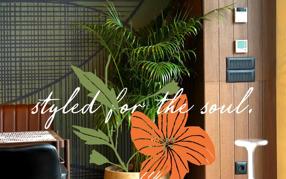Zucca Cucina dining room with floral branding