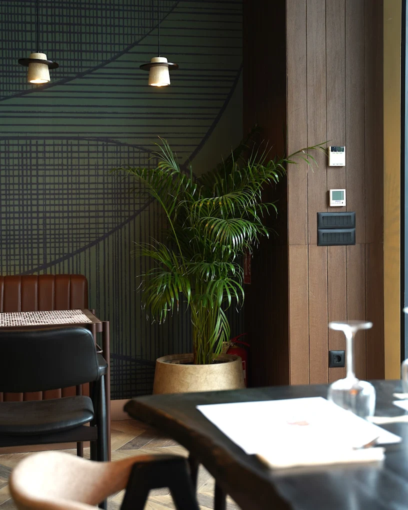 Zucca Cucina dining room